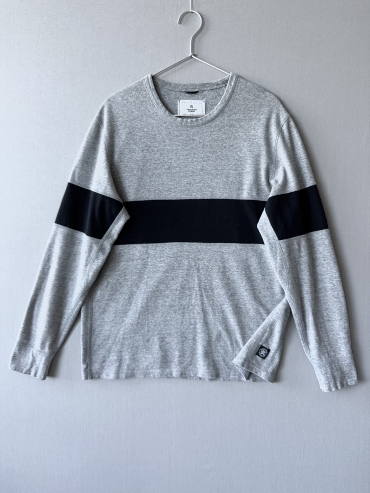 Reigning Champ Grey Long-Sleeve Crewneck T-Shirt with Dark Navy Chest Stripe - M