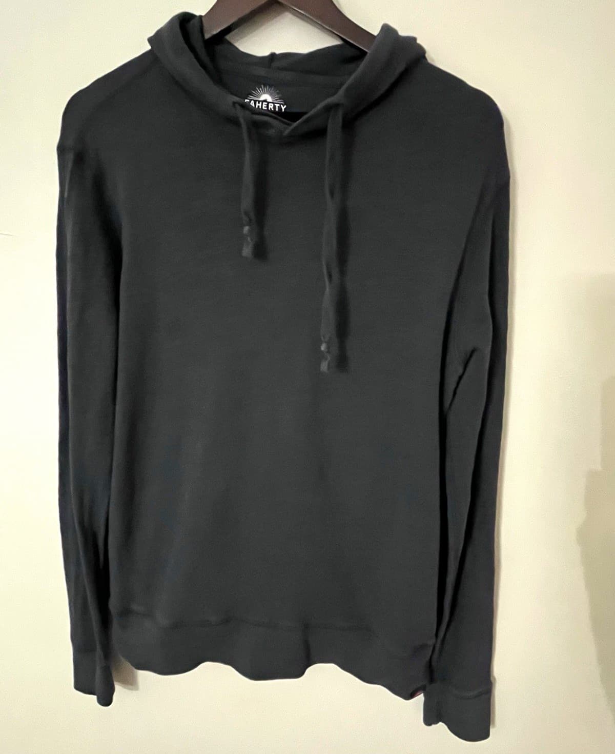 Faherty Sunwashed Organic Hoodie Men’s Small Graphite 100% Cotton Pullover